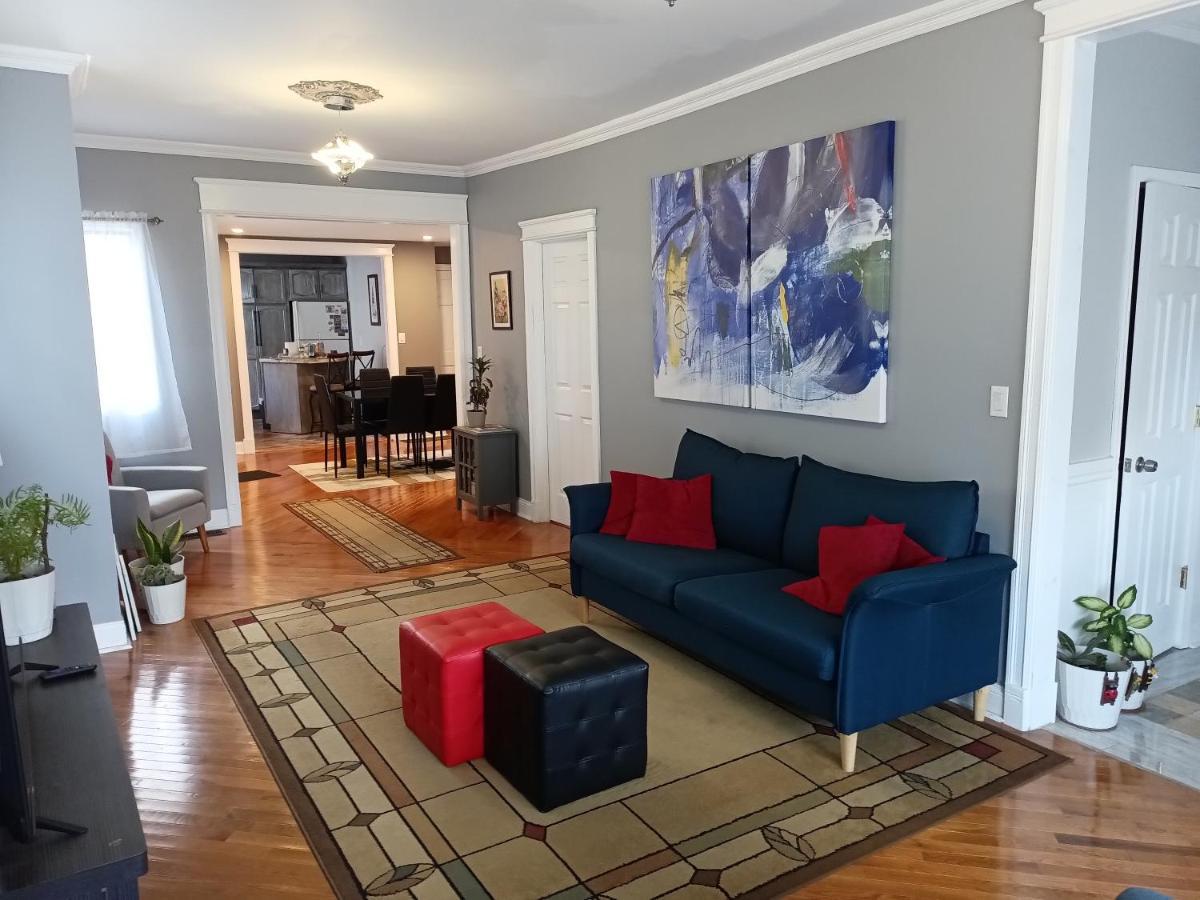 Cozy Updated 3-Br Apartment Near Peace Bridge Буффало Экстерьер фото
