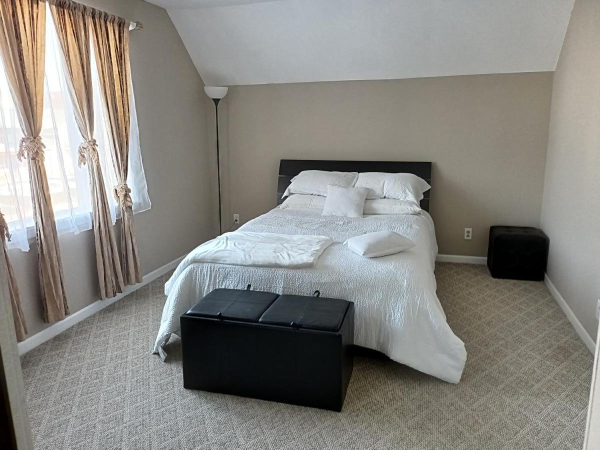 Cozy Updated 3-Br Apartment Near Peace Bridge Буффало Экстерьер фото